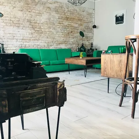 Cinema Courtyard Appartement *