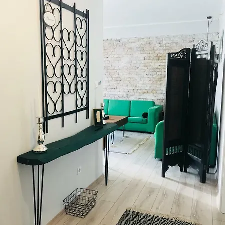 Apartman Cinema Courtyard *